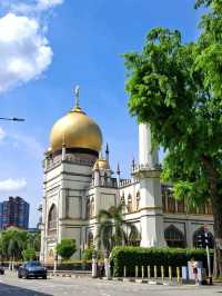 Golden Domes: The Sultan Mosque at Arab Street