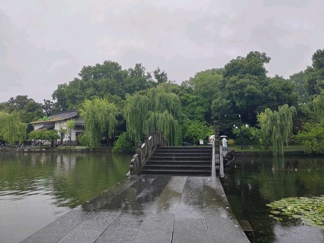ทะเลสาบซีหู (西湖)