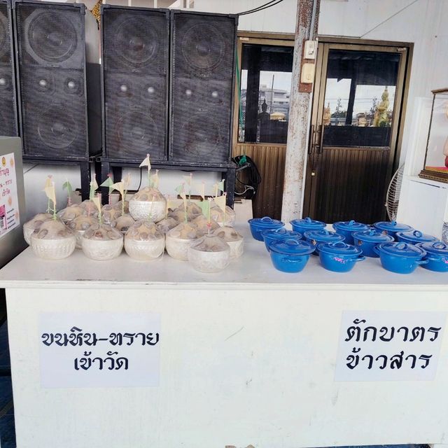 พระพุทธโปร่งฟ้า เจดีย์วัดดอนเมืองพระอารามหลวง