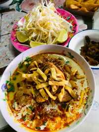 แนะนำร้านเด็ด เส้นดอยตุงสายเก่า “ข้าวซอยป้าหรอย”