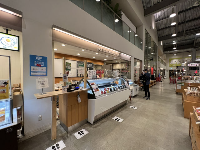 🍎 Apple Wonderland by the Sea – A-FACTORY is Aomori’s Sweetest Stop!