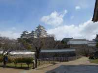 🏯 “White Heron Dreams: A Day at Majestic Himeji Castle”
