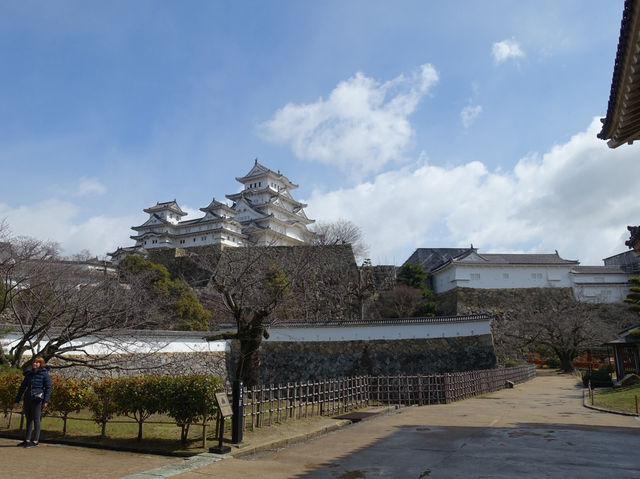 🏯 “White Heron Dreams: A Day at Majestic Himeji Castle”