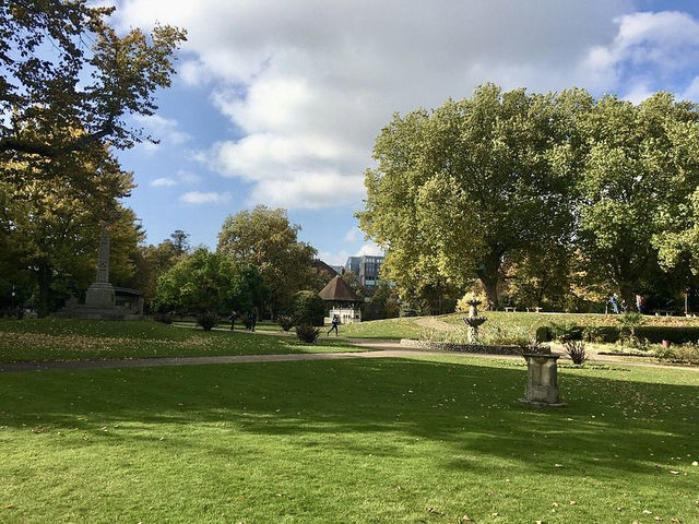 A Peaceful Break at Forbury Gardens