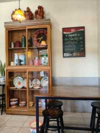 ร้านข้าวแกง style ย้อนยุค กรุงเทพกรีฑา