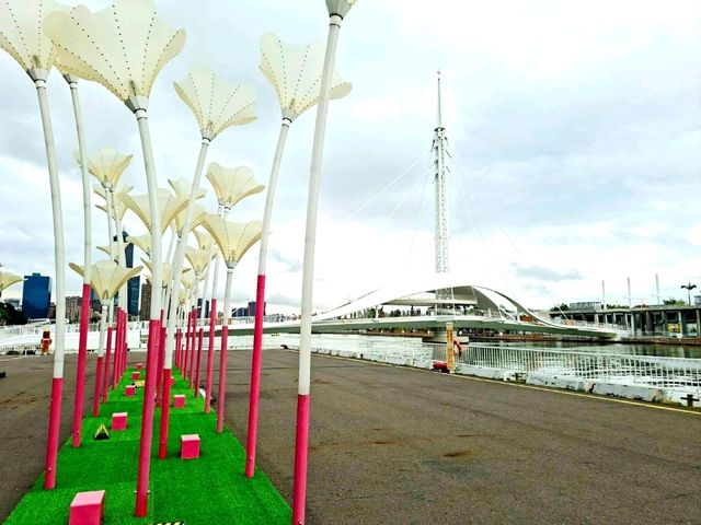 ว้าวมากที่ Pier-2 Arts Center 