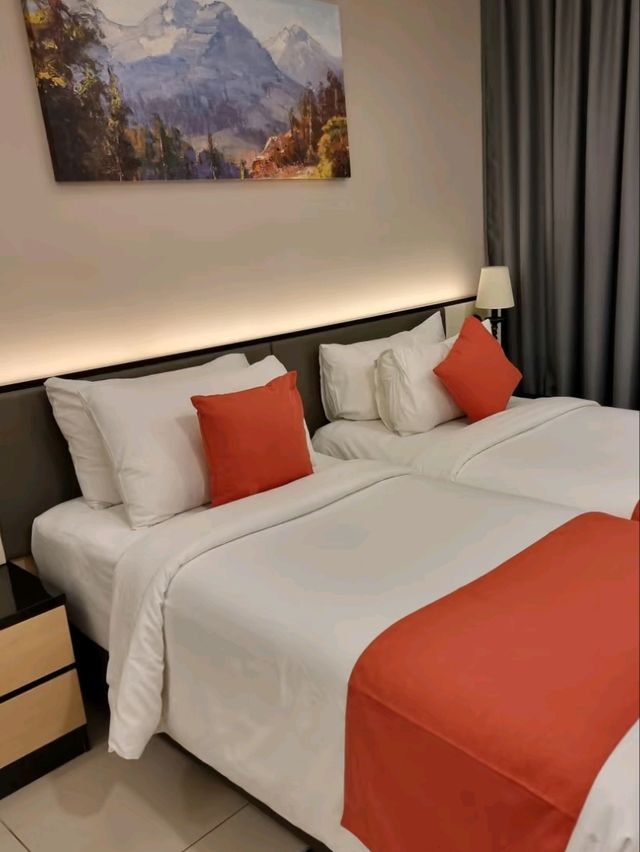 🏨 Grand Ion Delemen Hotel – Mountain Views with Mixed Vibes ⛰️🌫️
