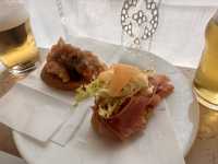 【Bar All’Arco／バル・アルルコ｜ヴェネチアの“地元と観光客が集うバーカロ名店”】