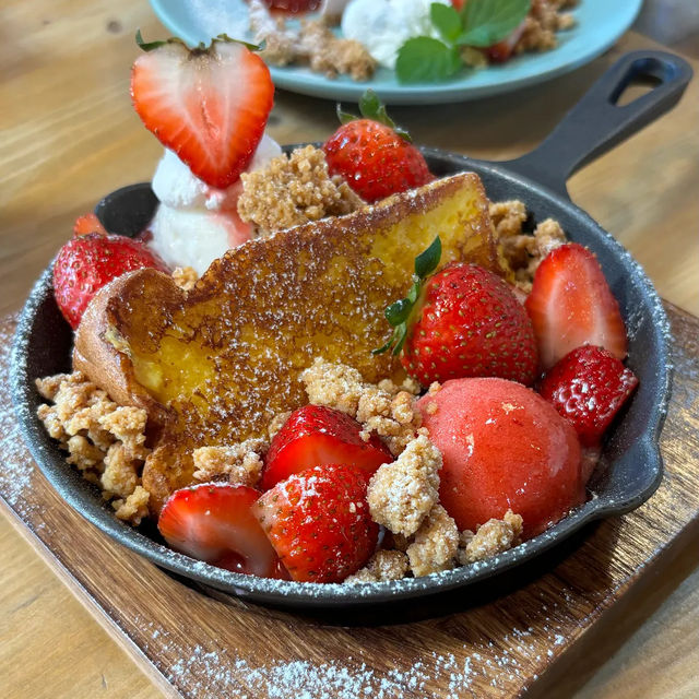 【日本・福岡🇯🇵】いちご好きなら行くべきカフェ🍓