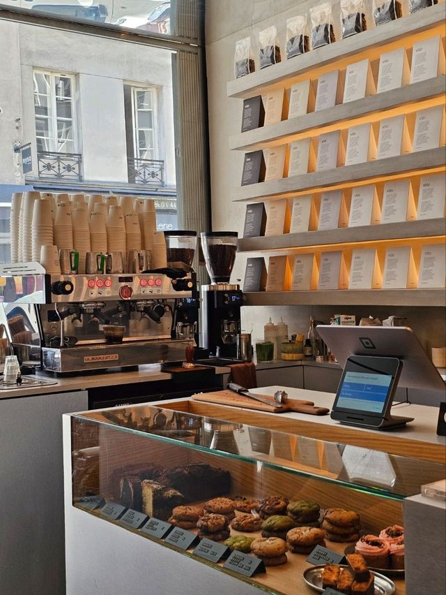 🇫🇷 프랑스 파리 카페 추천 White Coffee
