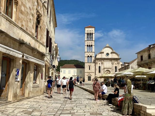 My Croatian Island Hopping Adventure: Serenity in Komiža! 🇭🇷🛥️