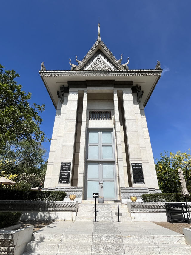 🕊️ Choeung Ek Killing Fields: A Place of Silence, A Plea for Peace ⚖️🌿