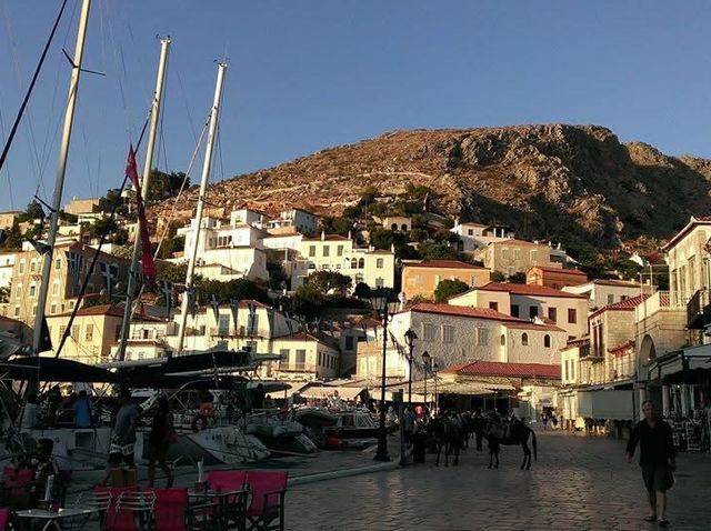 融入藝術氛圍的斯佩察島 (Spetses)