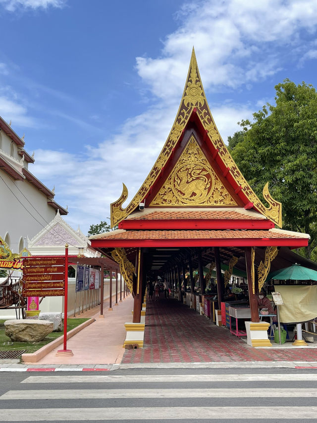 เข้าวัดหลวงงาม วันพระใหญ่ ณ อ่างทอง 