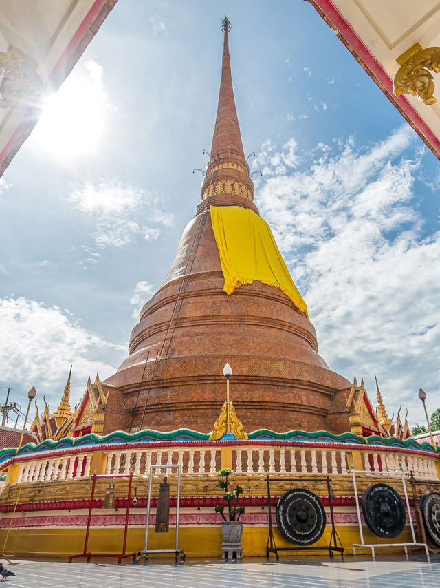 10 วัดในอีสานที่ต้องไปสักครั้ง