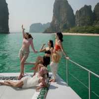 ร่องเรือหรูกระบี่