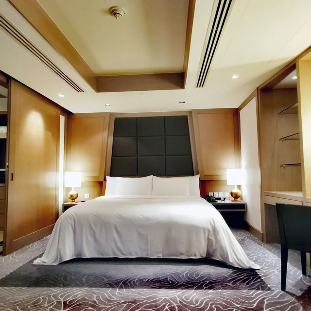 Sky-High Serenity: Escape to Banyan Tree Bangkok 🇹🇭