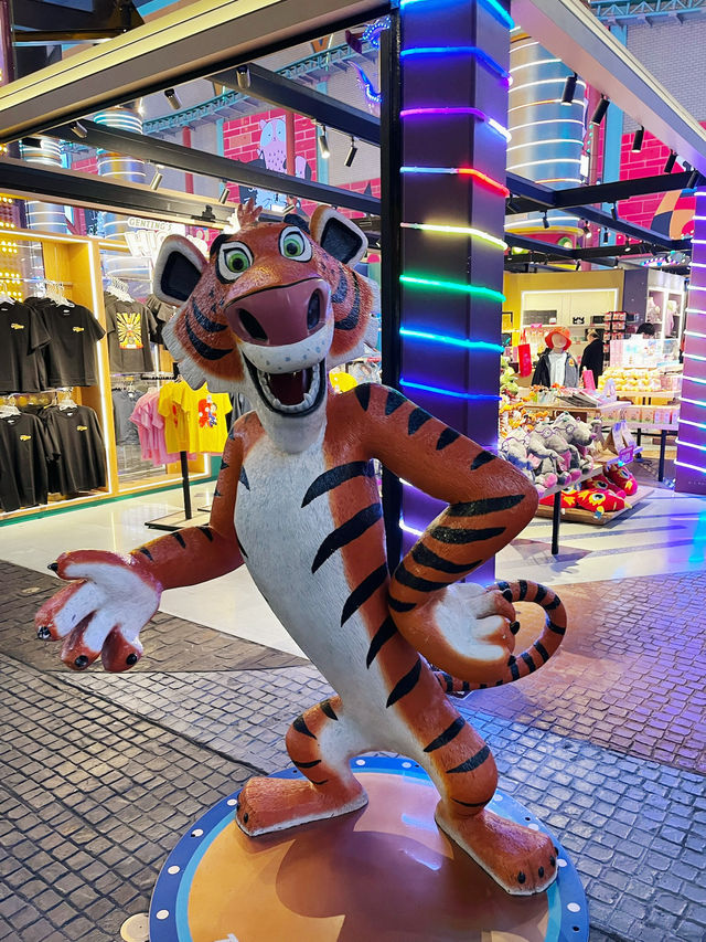Treasures to Take Home – Souvenir Booths at Skytropolis