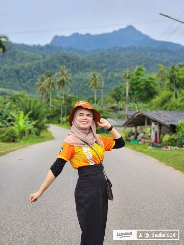 หมู่บ้านช่องไม้ดำกับจุดเช็คอิน วิวภูเขาพนมเญจา