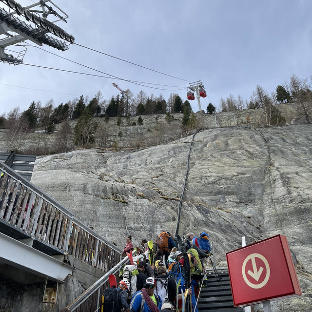 นั่งรถไฟชมธารน้ำแข็งMontenvers-Mer de Glace