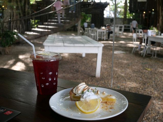 หน้ามนขนมหวานคาเฟ่ - บางแสน
