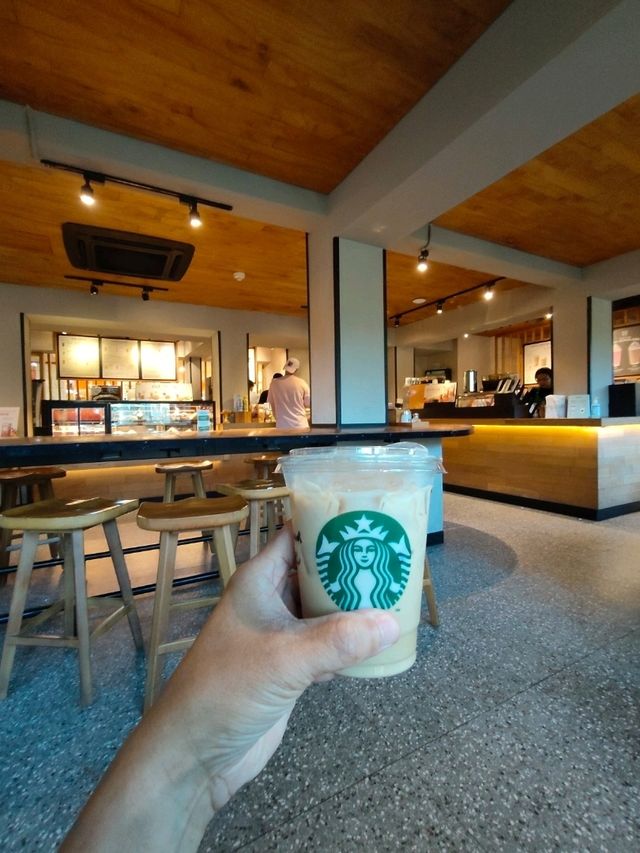 ☕ A Serene Sip at Starbucks – Bali Collection Escape
