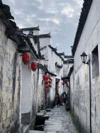 The Frame Never Ends: Hongcun Through the Lens