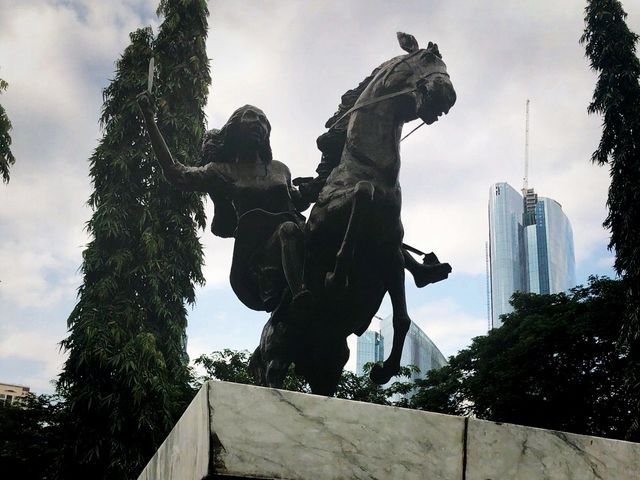 Stillness in Makati’s Ayala Triangle Gardens
