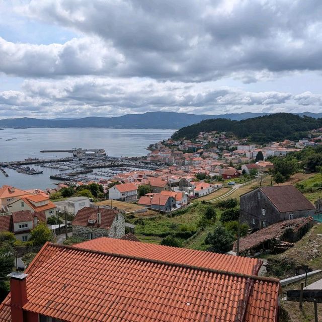Seaside Strolling and Stone Streets in Muros