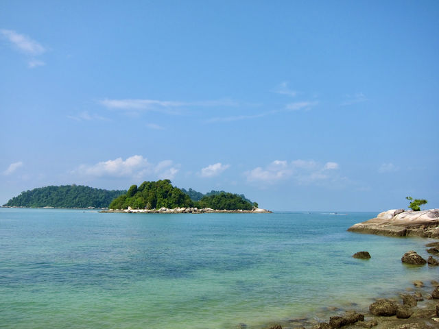 Lin Je Kong Temple & the Beach, Pangkor Island 🌊