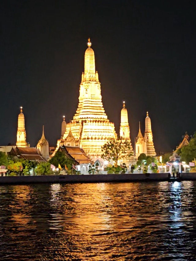 ✨ 曼谷必訪！鄭王廟（Wat Arun）泰服體驗 & 交通全攻略