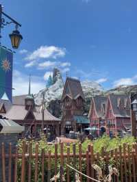 FROZEN Disneyland HK     