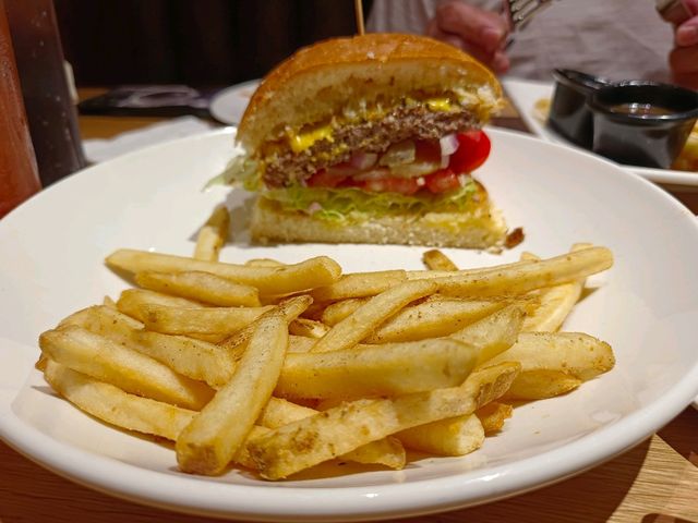 新莊宏匯，TGI FRIDAYS星期五美式餐廳