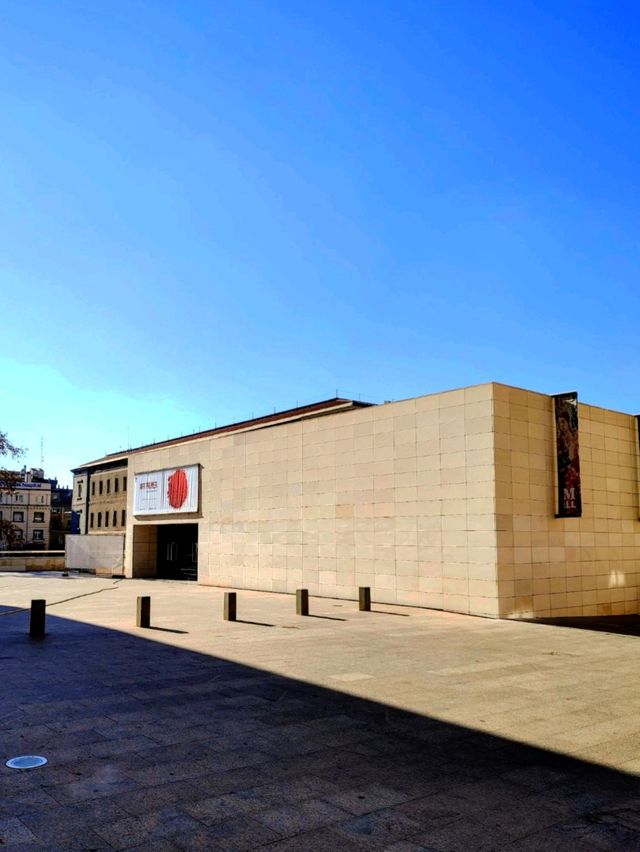 Centre d'Art la Panera萊裡達當代藝術的標竿！創新的展覽和維護良好的空間來發現當代藝術家