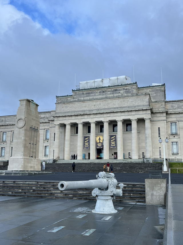 オークランド博物館 (Auckland War Memorial Museum)
