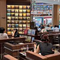 Starfield in Suwon ห้องสมุด บยอลมาดัง