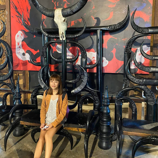 泰國🇹🇭清萊 死亡主題的藝術博物館 ｜黑廟 黑屋藝術博物館