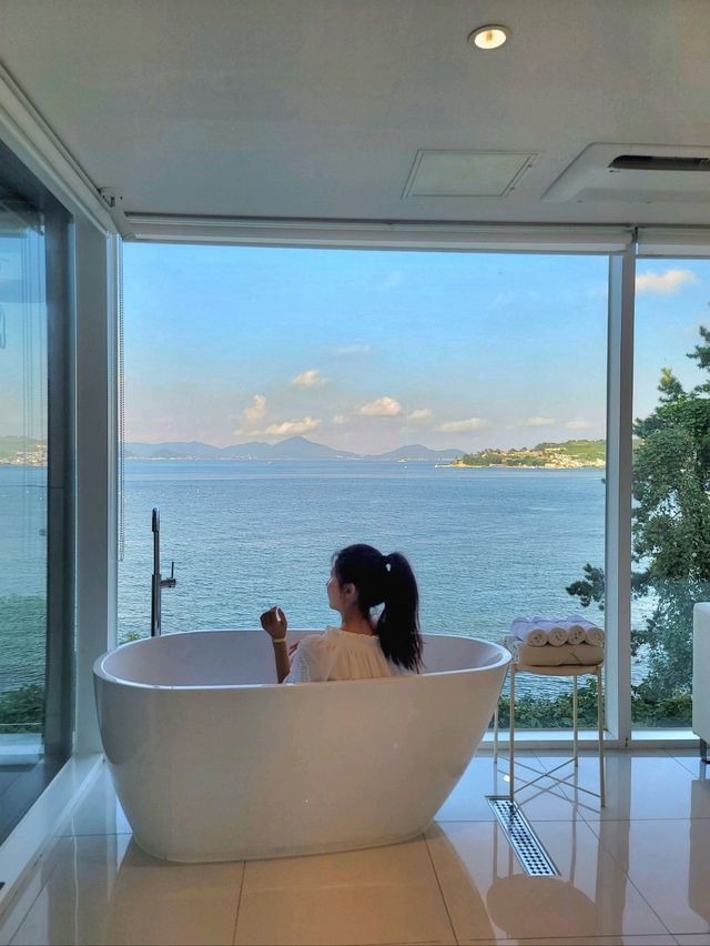 역대급 오션뷰를 마주하는 거제도 커플감성숙소💙