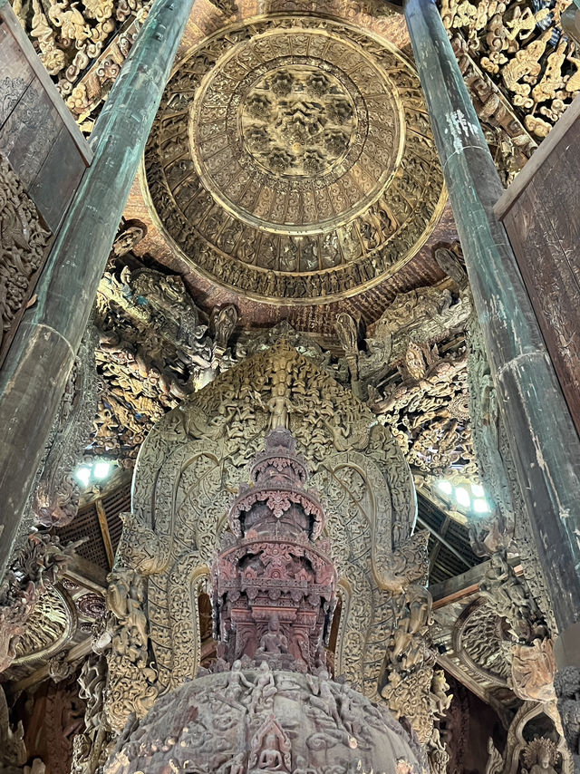 Marvel Universe: Inside the Sanctuary: A Universe Carved in Wood 🌌✋