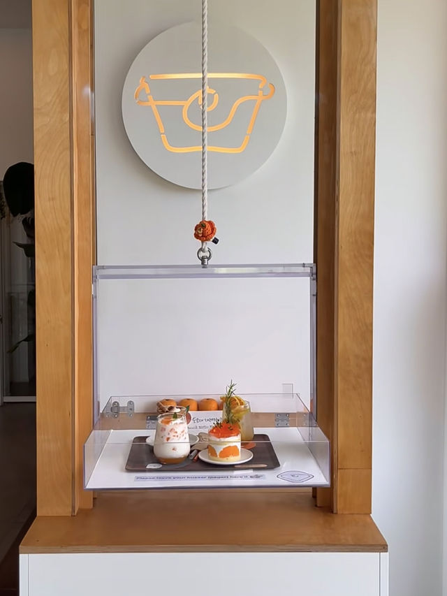 Jeju’s Cutest Café — The Giant Orange Basket!