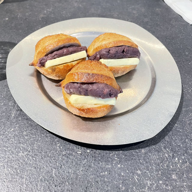 Moon Baking Studio 松山店 - 隱身在松山巷弄區的神級紅豆圓法
