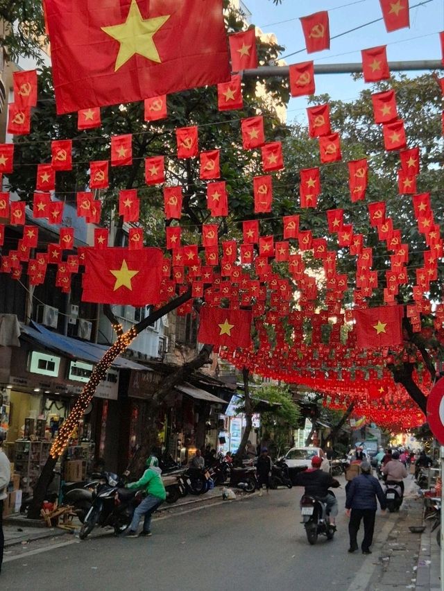 Hanoi's Old Quarter: A Lively Maze of History and Commerce Hanoi's Old Quarter: A Lively Maze of History and Commerce