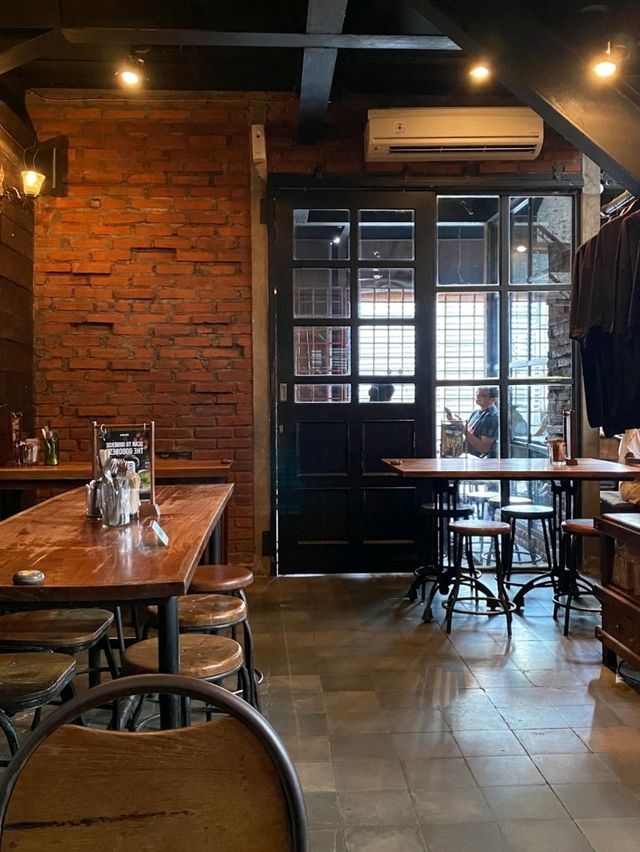 A MUST VISIT CAFÉ IN BALI.