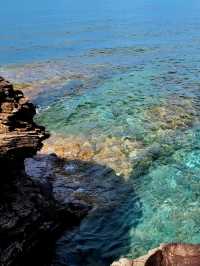 Exploring the Black Rocks and crystal clear water of Lake Superior