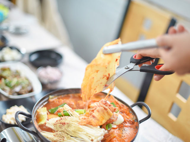 태안하면 빠질 수 없는 게국지! “꽂지꽃게”