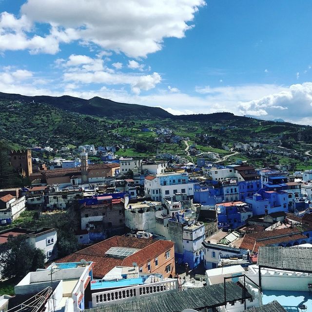 Chefchaouen: Morocco's Blue Gem 🏞️💙