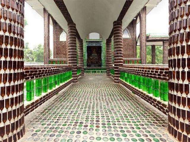 Wat Pa Maha called recycling pagoda 🇹🇭 