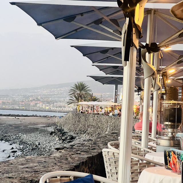 Drinks by the beach