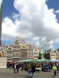 Antwerp is the city of the thrown hand. 
