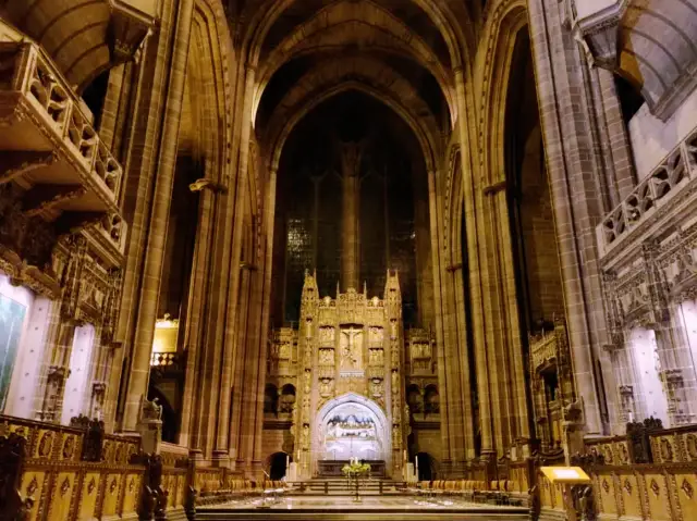 ⛪ Liverpool Cathedral – A Journey Through History and Majesty 